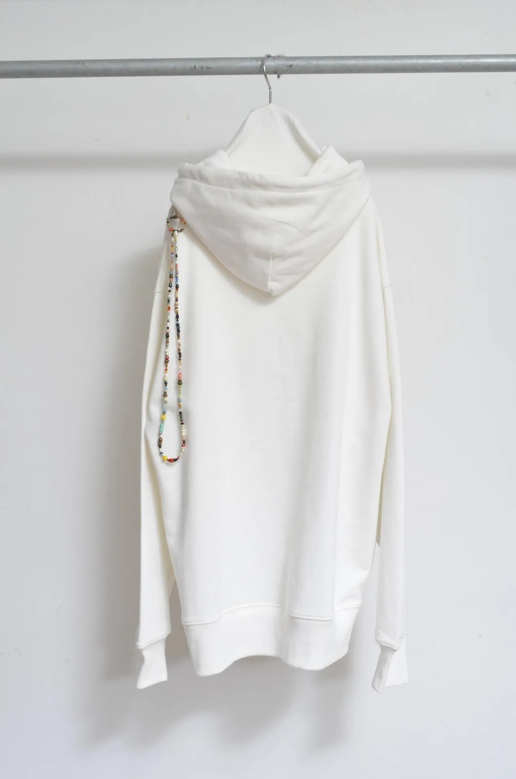 CHIFFON HOODIE (ACCESSORIES) / WHT