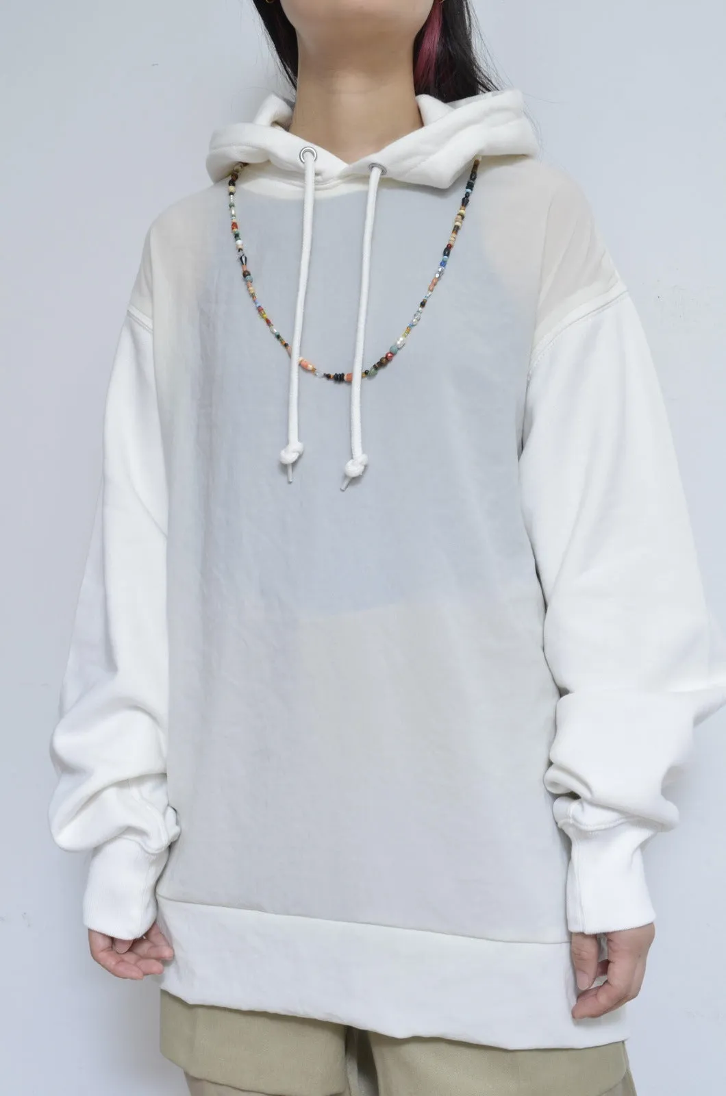 CHIFFON HOODIE (ACCESSORIES) / WHT